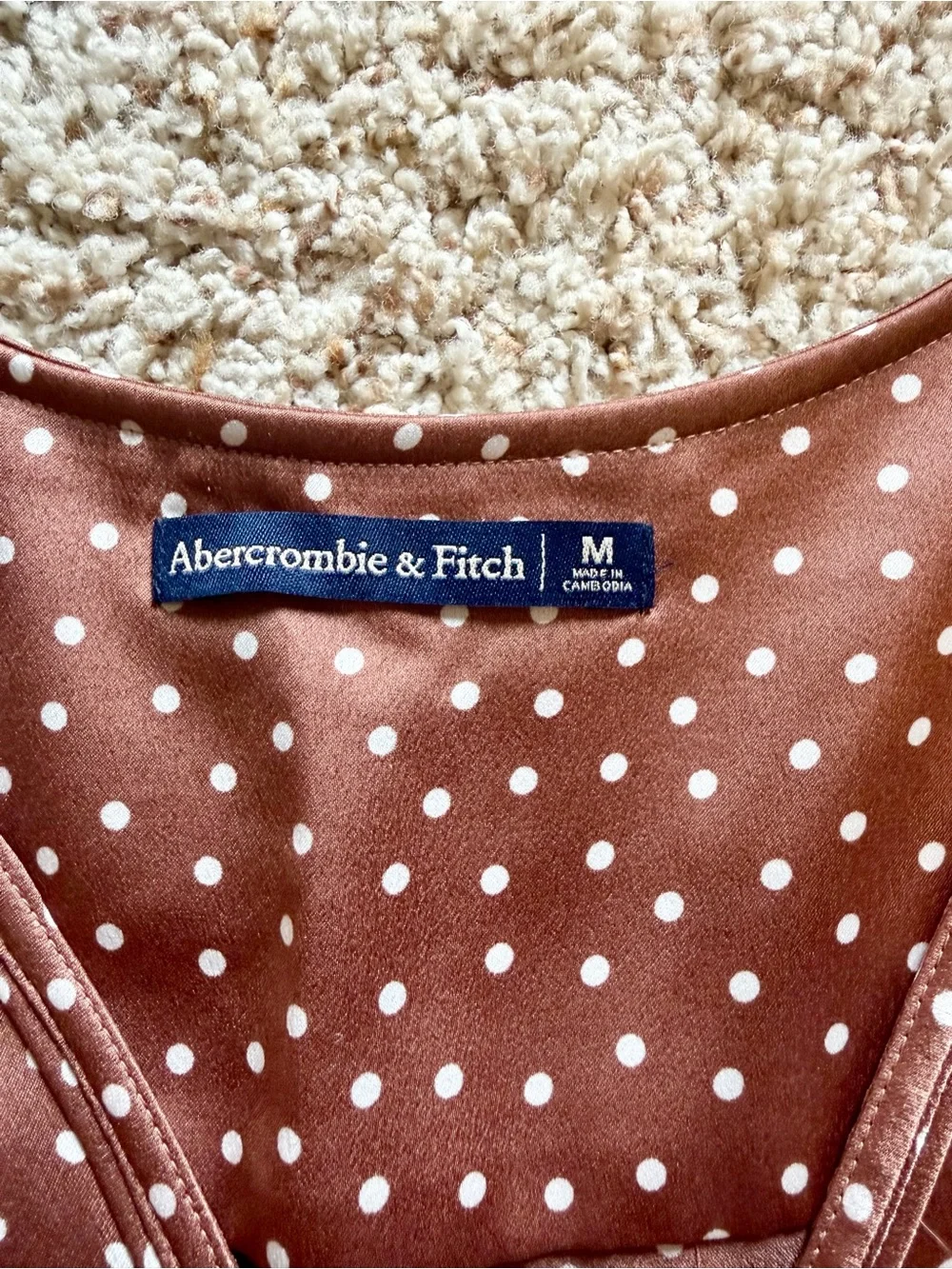 Abercrombie&Fitch Women’s Polka-Dot Satin Tie-Front Long-Sleeve Blouse. Size M.